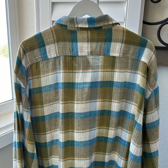 Levis plaid shirt. Relaxed fit. Size xxl. Nwt - Picture 8 of 12